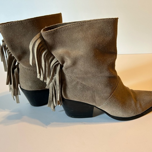 ZARA Nude  Suede Leather Ankle Boots with side Fringe Cowboy - Picture 5 of 11